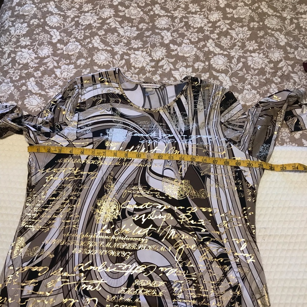 Allison Daley Black and Gold Script Blouse - Picture 4 of 6